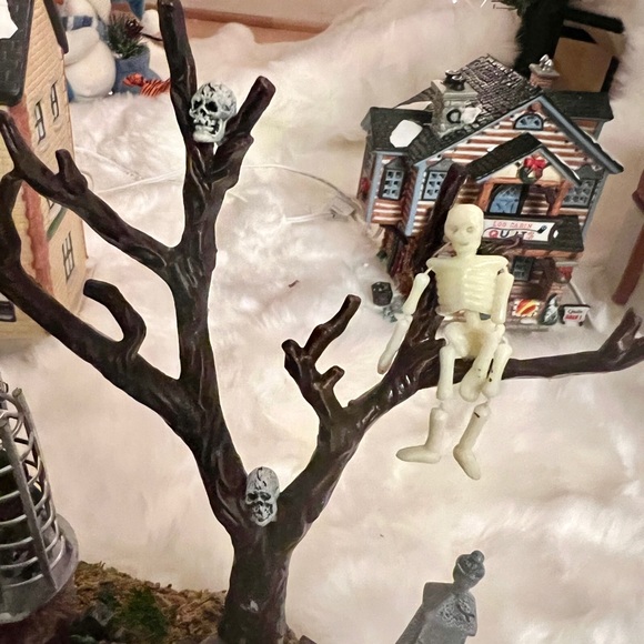 Rare!! LEMAX Spooky Town- Monster in cage 44106 - Picture 5 of 7